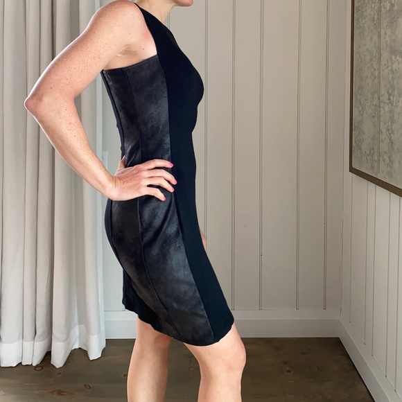 Velvet black bodycon dress. Size M - Picture 3 of 5